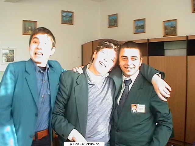 aici tot eu ......ady+ eu + pushtiu !! despre mine !!