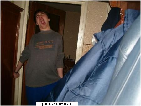 Fratemiu adormit - Fratemiu deabia sculat din pat !! AUGHT - Funn Pics